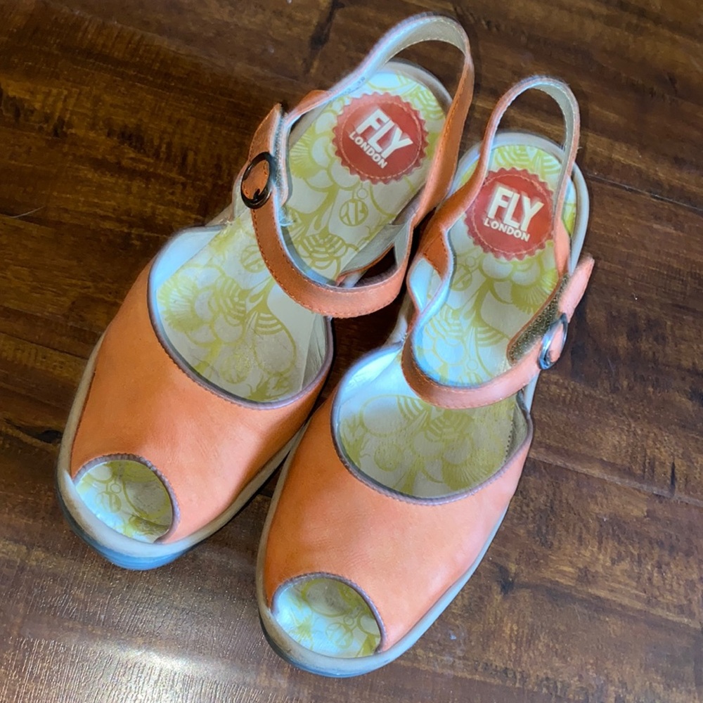 FLY LONDON Orange Sandles 39 🍊